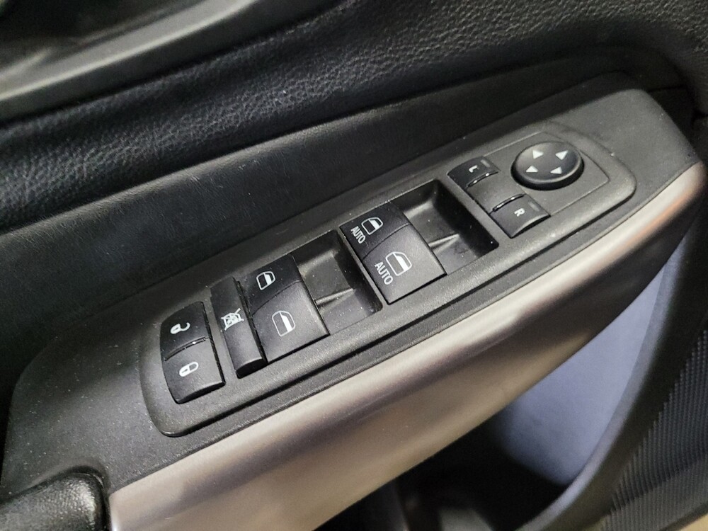 2022 Jeep Cherokee in Pittsburgh, PA 15237 - 18098619 27