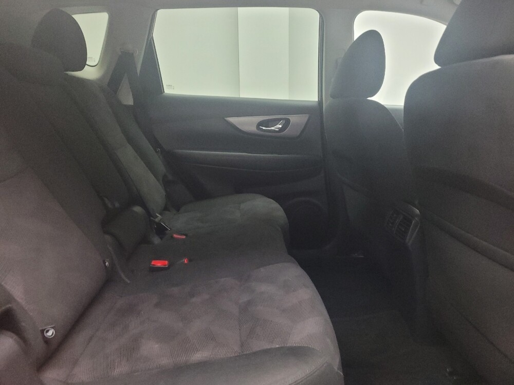 2016 Nissan Rogue in Eastpointe, MI 48021 - 18098631 19