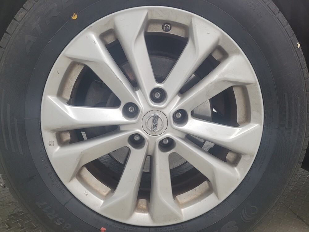 2016 Nissan Rogue in Eastpointe, MI 48021 - 18098631 31