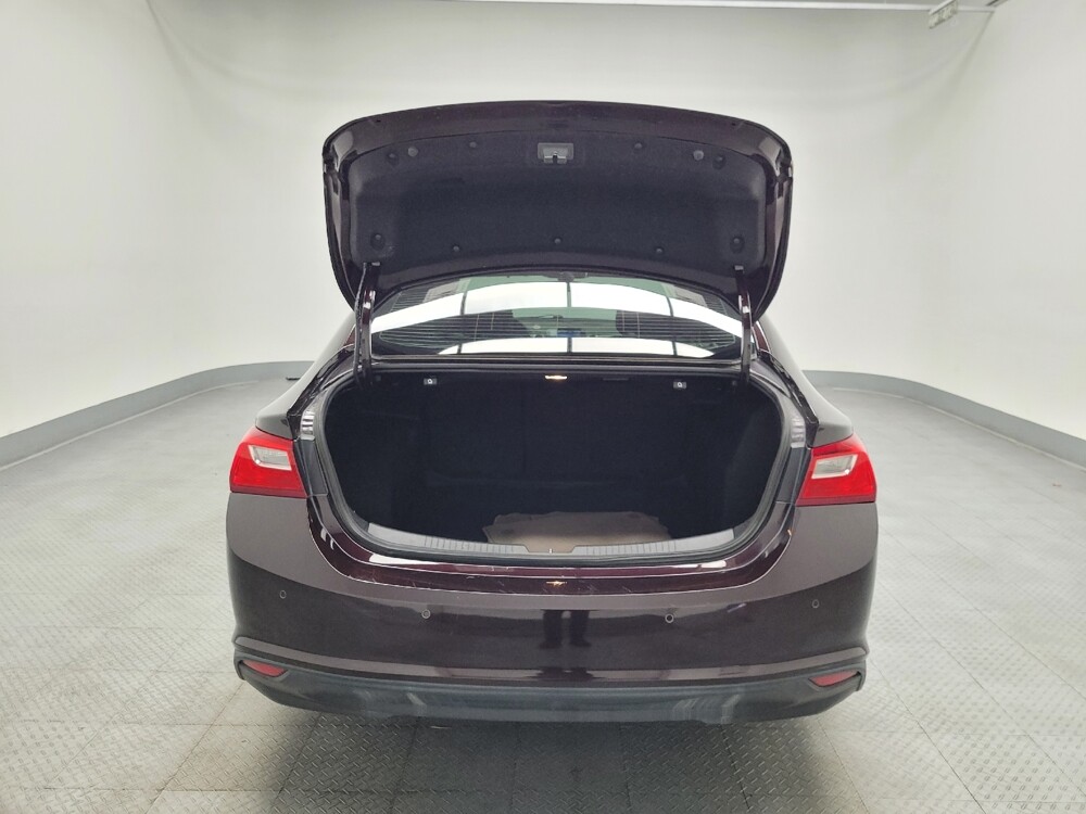 2020 Chevrolet Malibu in Las Vegas, NV 89104 - 18098635 29