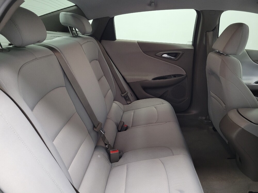 2020 Chevrolet Malibu in Las Vegas, NV 89104 - 18098635 19