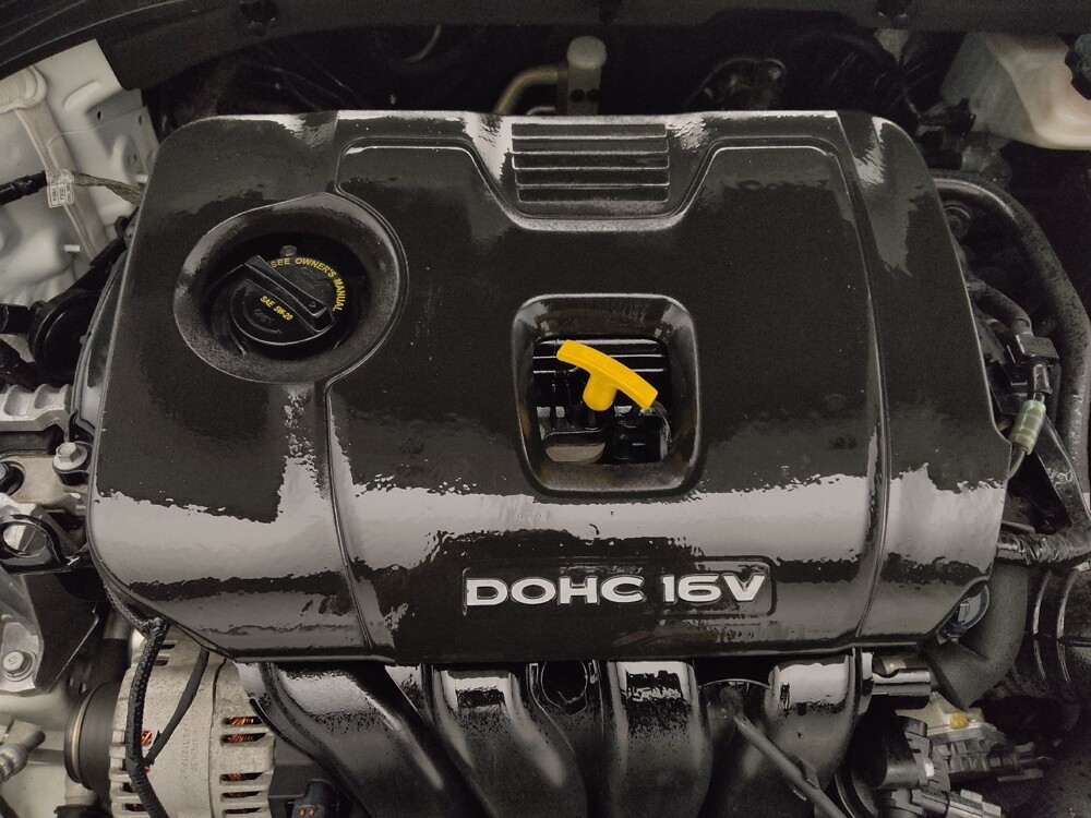 2017 Hyundai Elantra in Hialeah, FL 33014 - 18098643 30