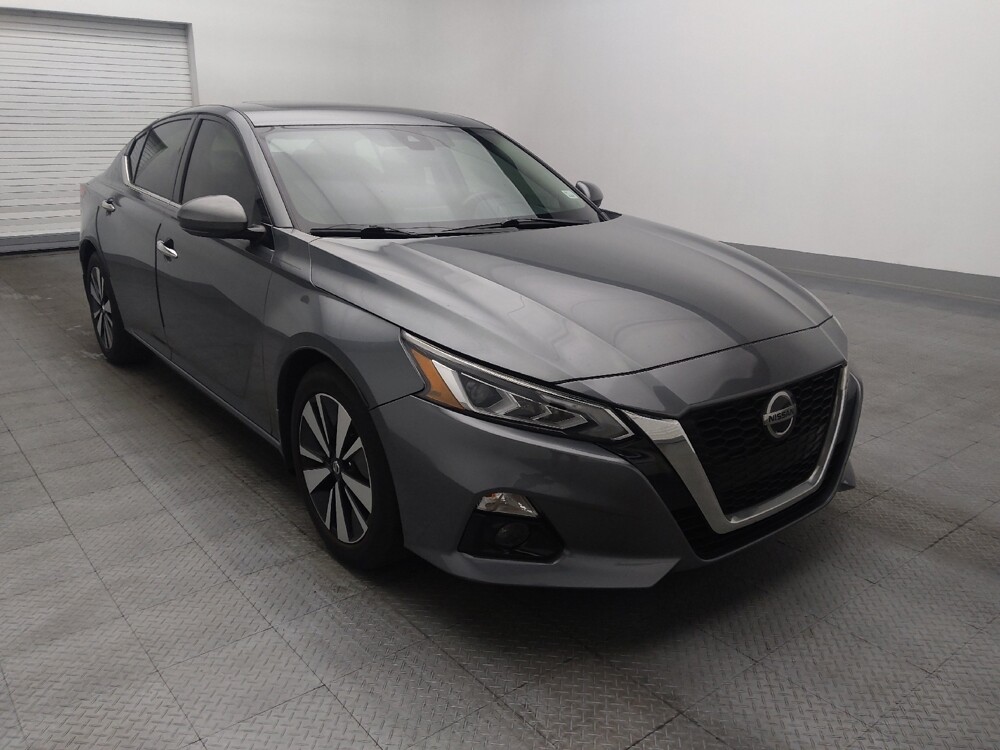 2019 Nissan Altima in Gainesville, FL 32609 - 18098654 13