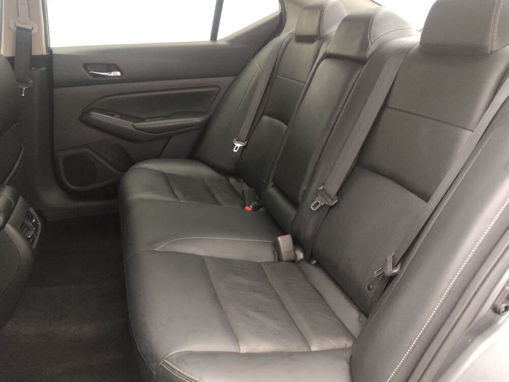 2019 Nissan Altima in Gainesville, FL 32609 - 18098654 18