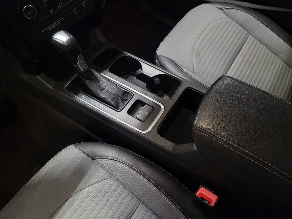 2017 Ford Escape in Jacksonville, FL 32210 - 18098664 26