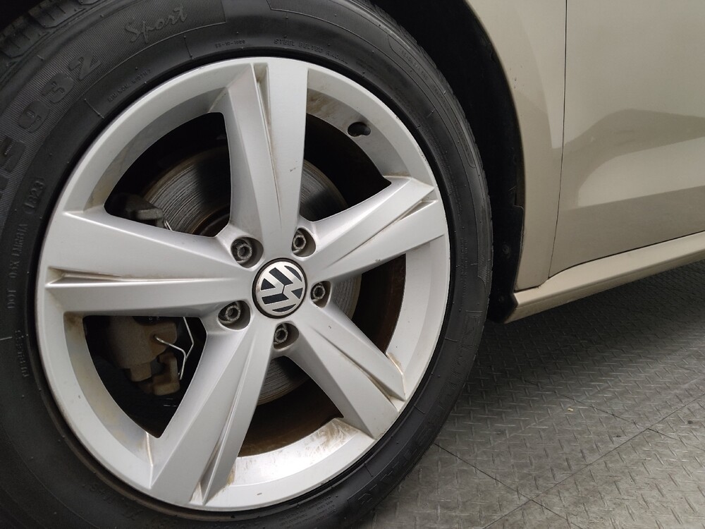 2015 Volkswagen Passat in Ocala, FL 34471 - 18098665 31