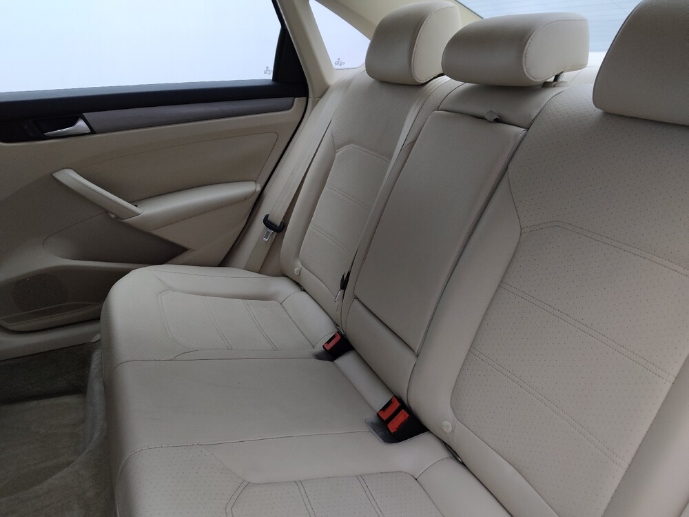 2015 Volkswagen Passat in Ocala, FL 34471 - 18098665 18