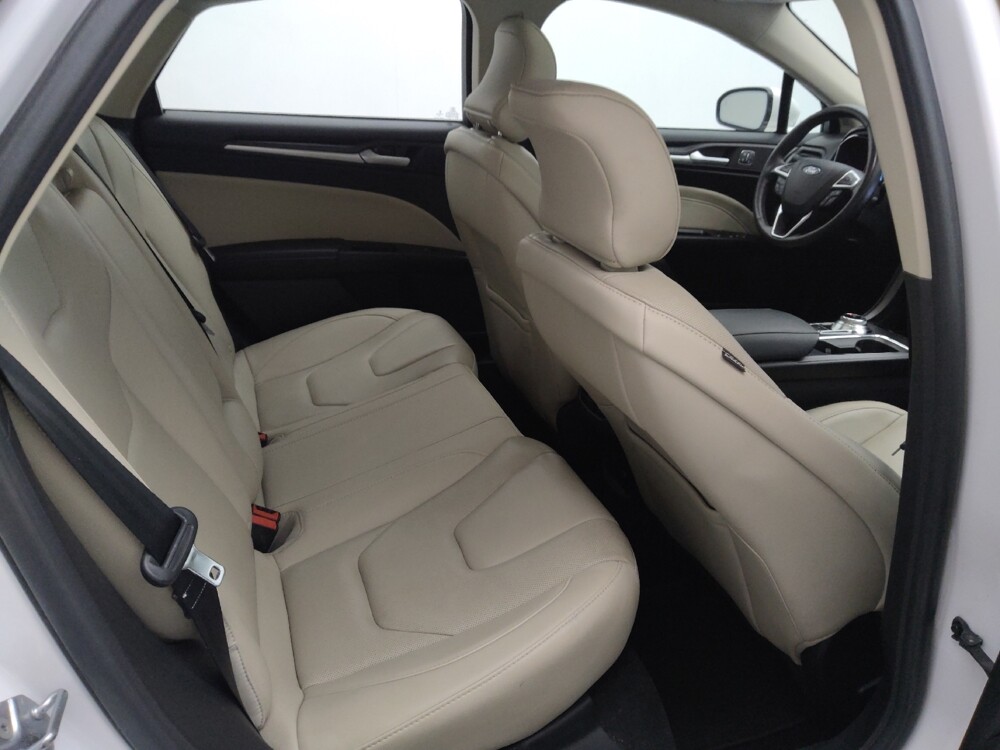 2017 Ford Fusion in St. Louis, MO 63136 - 18098669 19