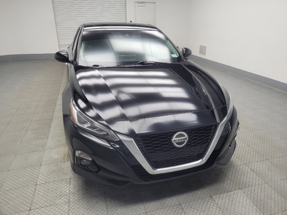 2019 Nissan Altima in Indianapolis, IN 46222 - 18098675 14