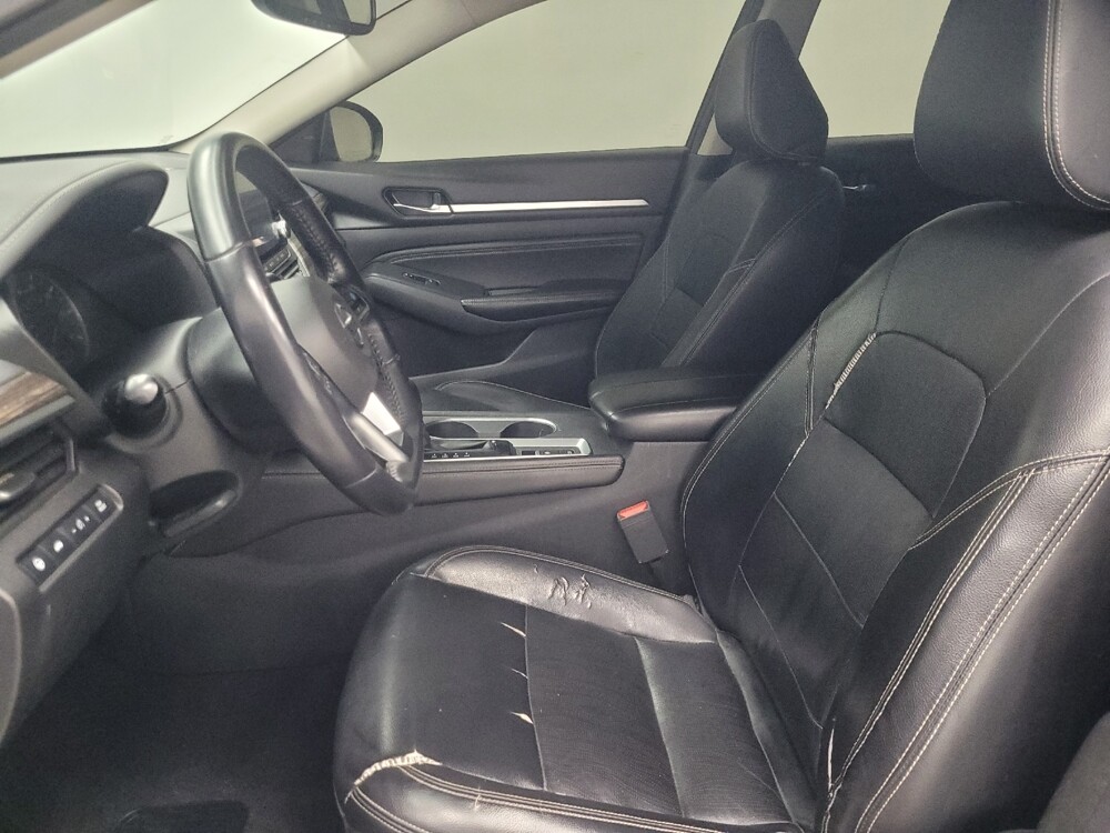 2019 Nissan Altima in Indianapolis, IN 46222 - 18098675 17