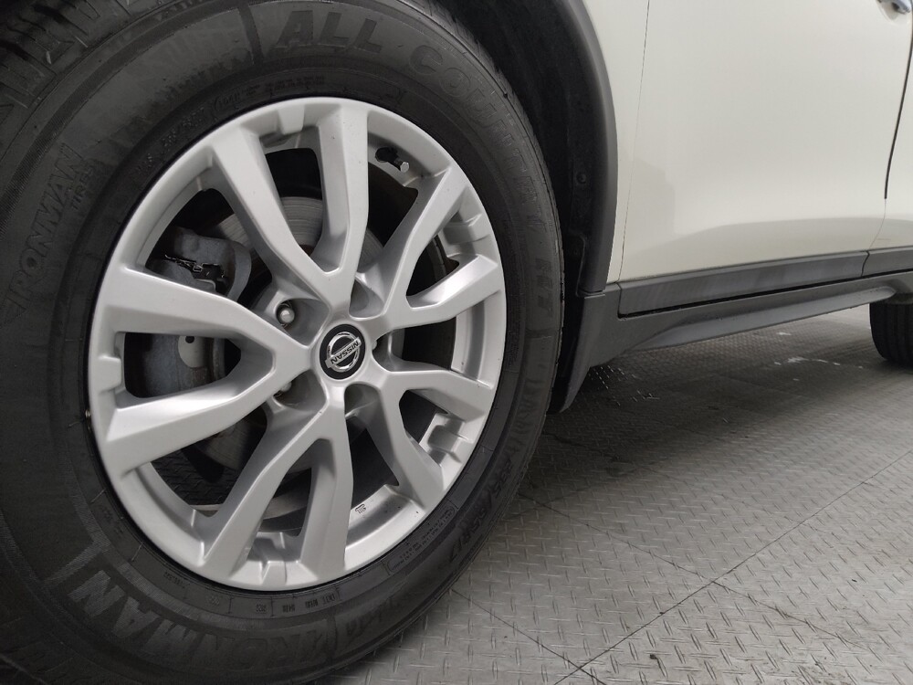 2018 Nissan Rogue in Gainesville, FL 32609 - 18098677 31