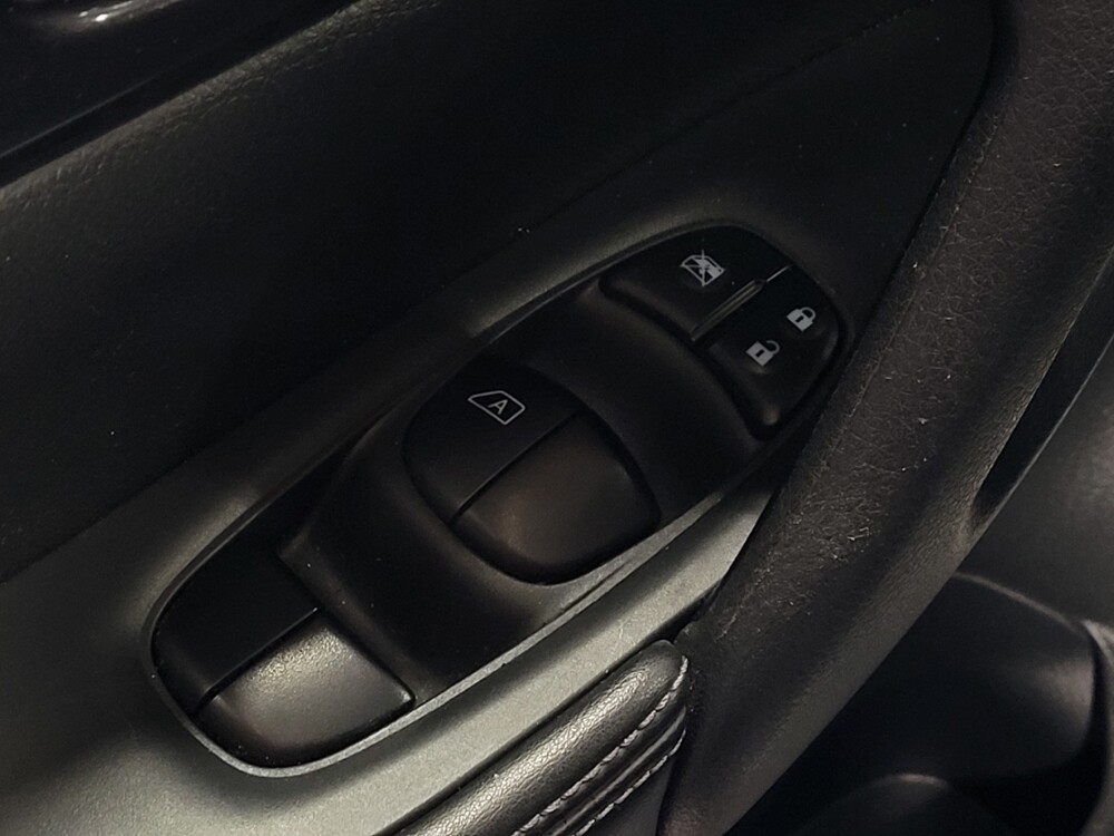 2018 Nissan Rogue in Gainesville, FL 32609 - 18098677 27