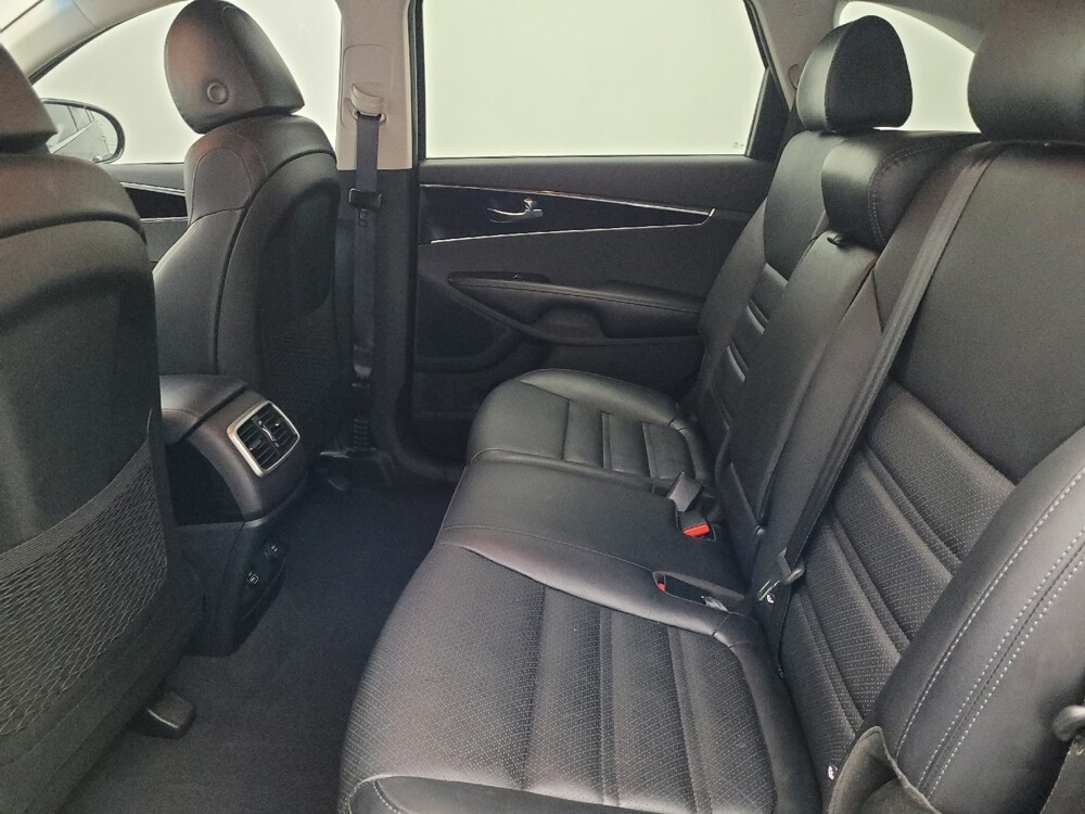 2019 Kia Sorento in Jacksonville, FL 32210 - 18098680 18