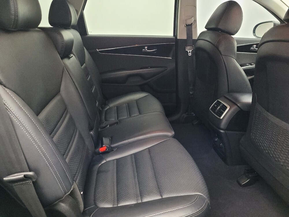 2019 Kia Sorento in Jacksonville, FL 32210 - 18098680 19
