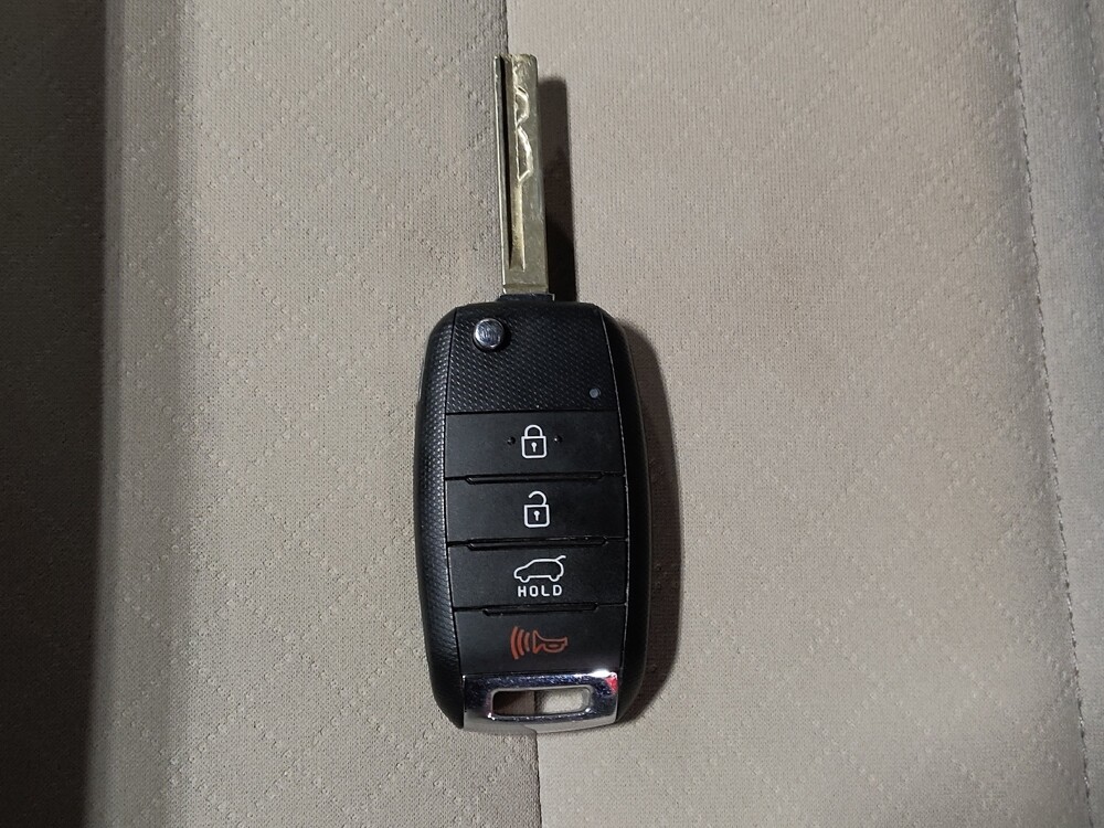 2017 Kia Sorento in Pensacola, FL 32505 - 18098690 32