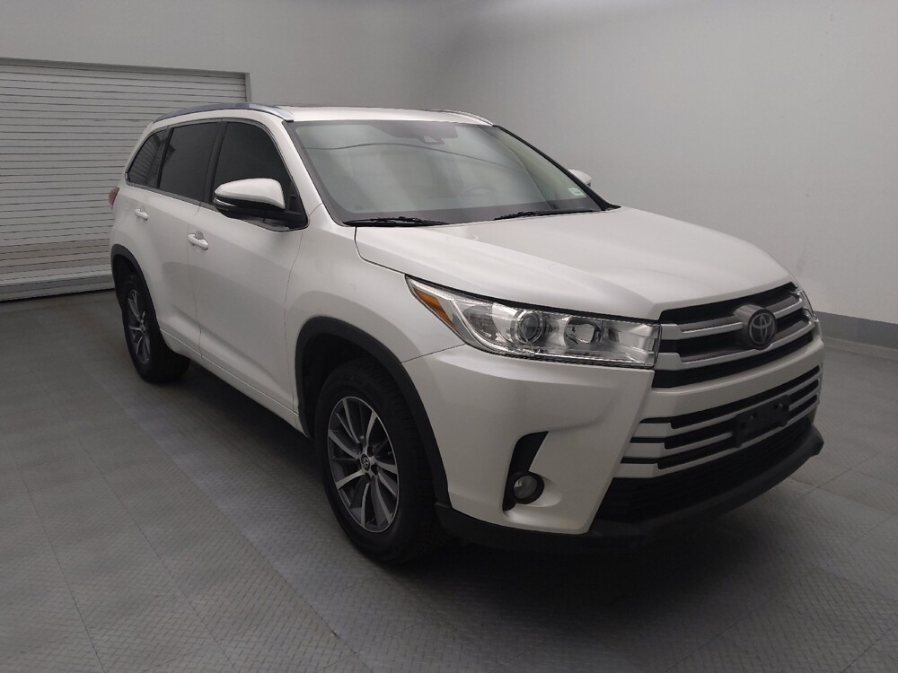 2018 Toyota Highlander in Colorado Springs, CO 80909 - 18098700 13
