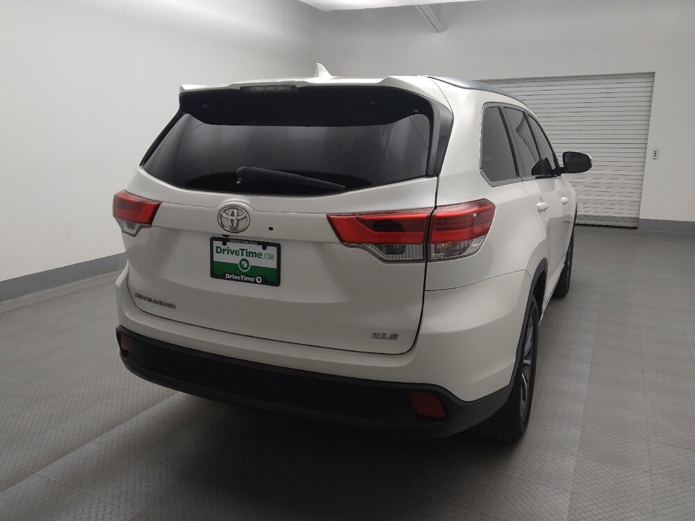 2018 Toyota Highlander in Colorado Springs, CO 80909 - 18098700 7