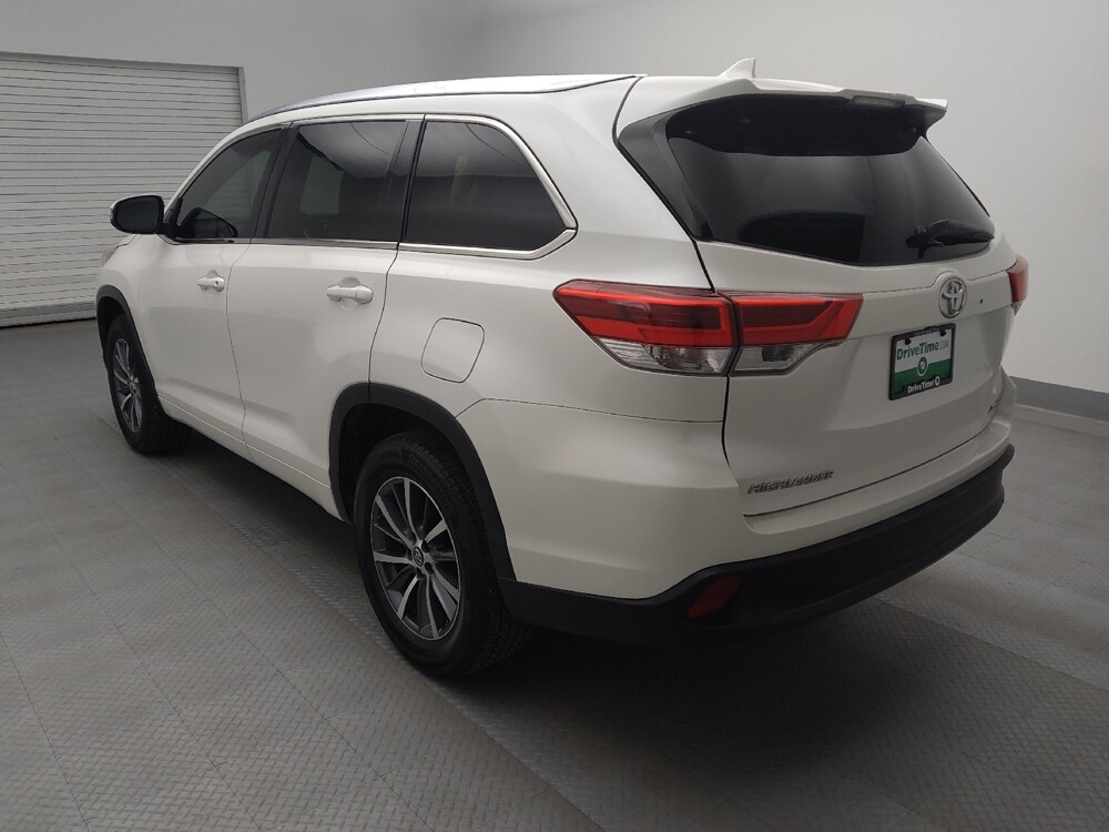 2018 Toyota Highlander in Colorado Springs, CO 80909 - 18098700 5