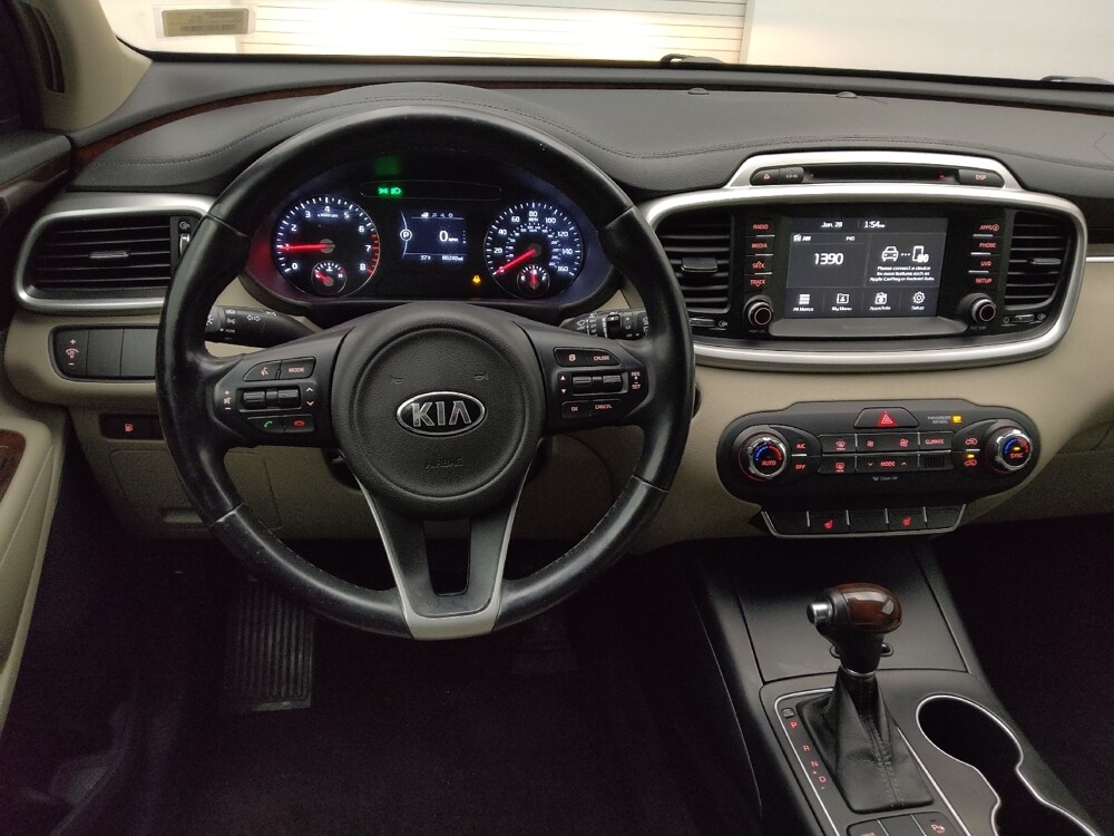 2017 Kia Sorento in Lakewood, CO 80215 - 18098701 22