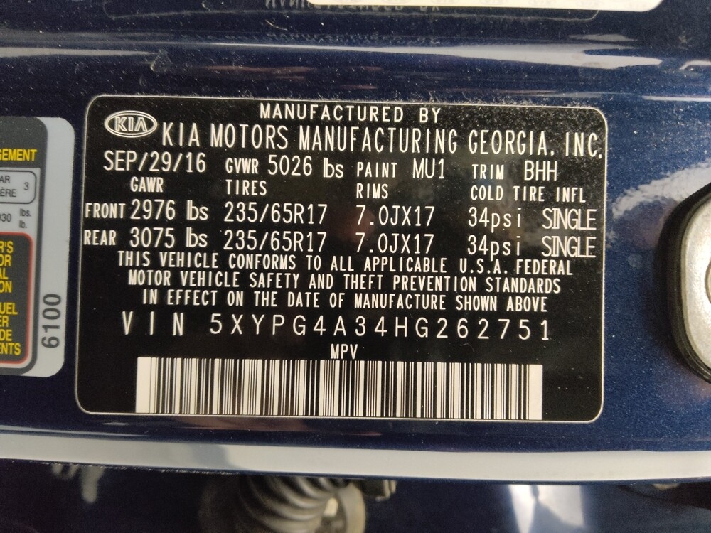 2017 Kia Sorento in Lakewood, CO 80215 - 18098701 33