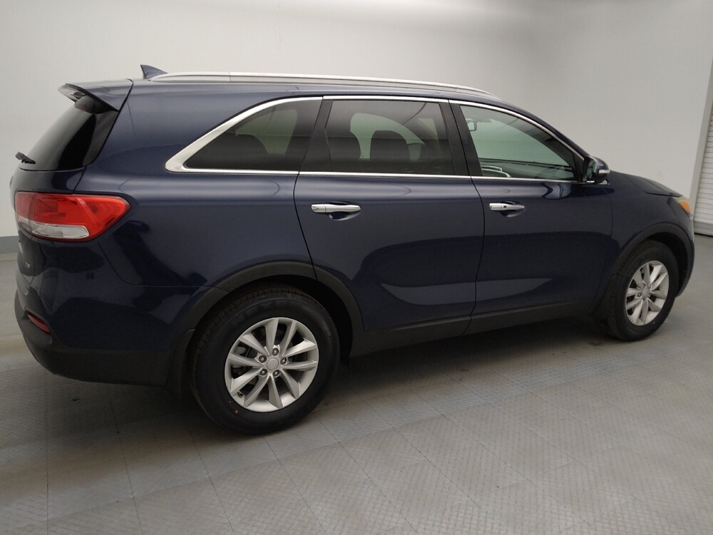 2017 Kia Sorento in Lakewood, CO 80215 - 18098701 10