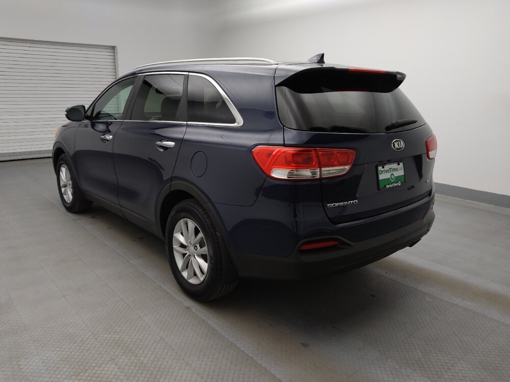 2017 Kia Sorento in Lakewood, CO 80215 - 18098701 5