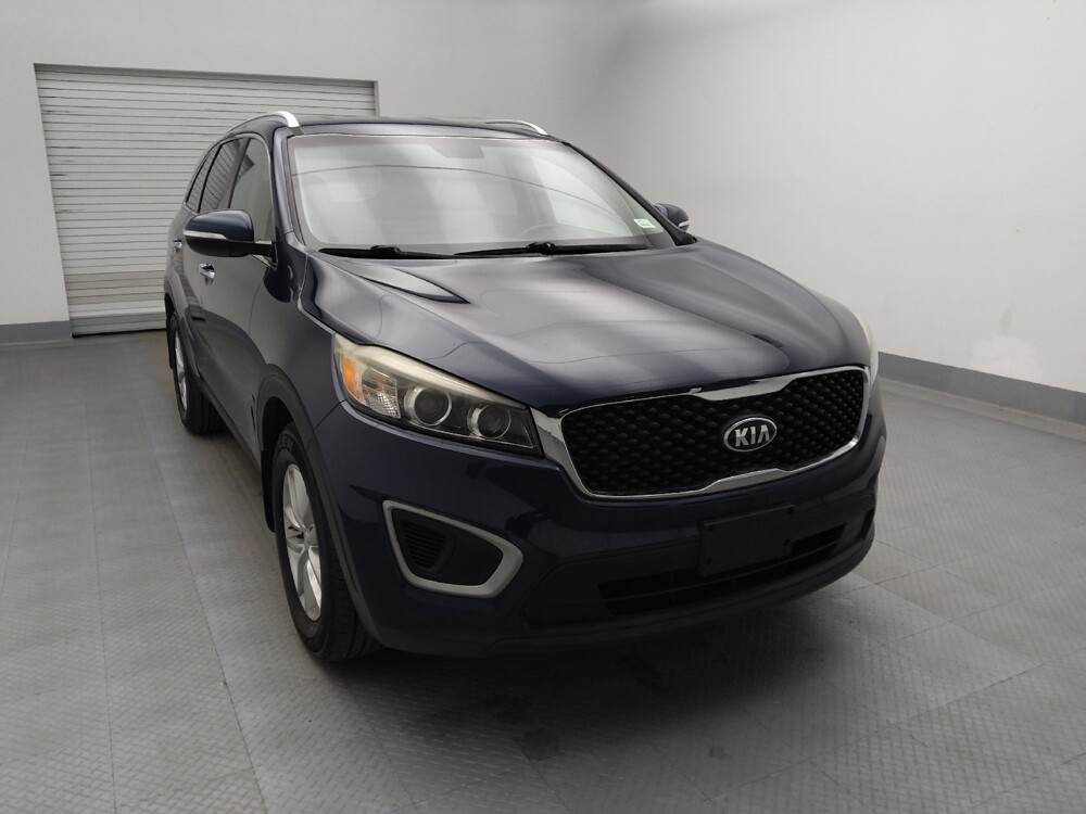 2017 Kia Sorento in Lakewood, CO 80215 - 18098701 14