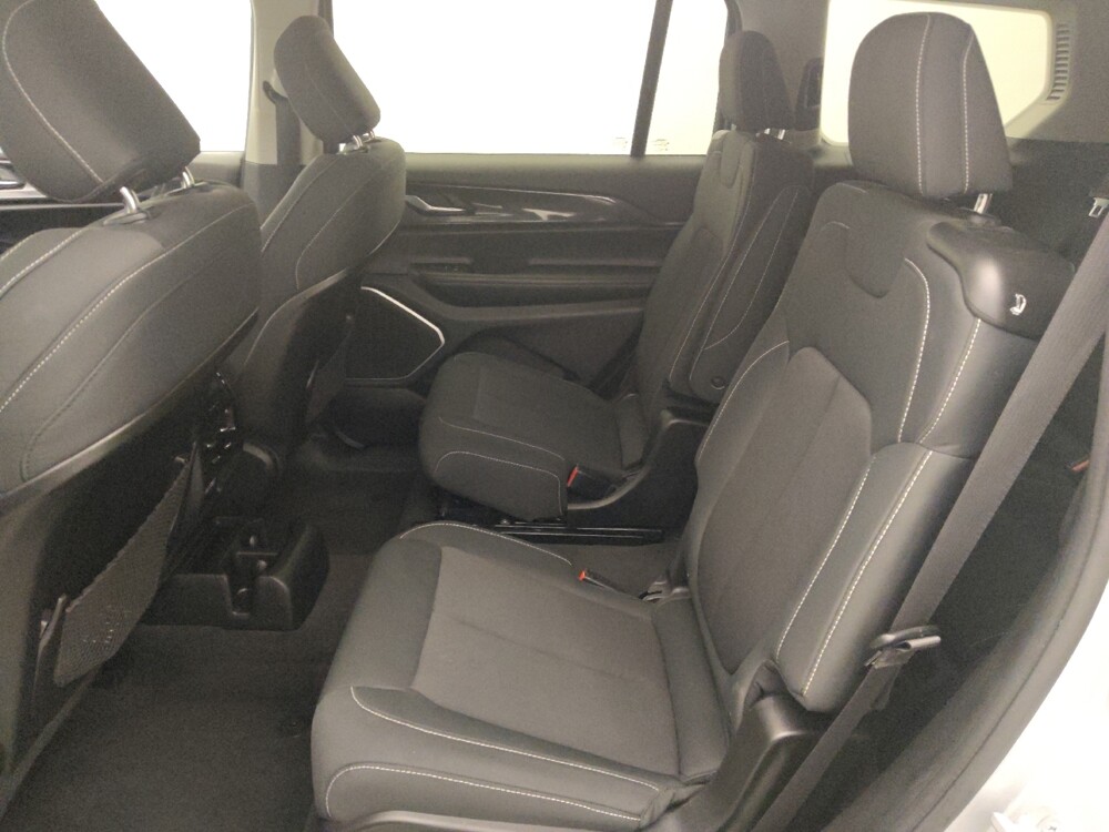 2022 Jeep Grand Cherokee L in Baton Rouge, LA 70816 - 18098710 18