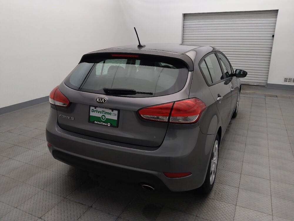 2016 Kia Forte in Live Oak, TX 78233 - 18098711 7