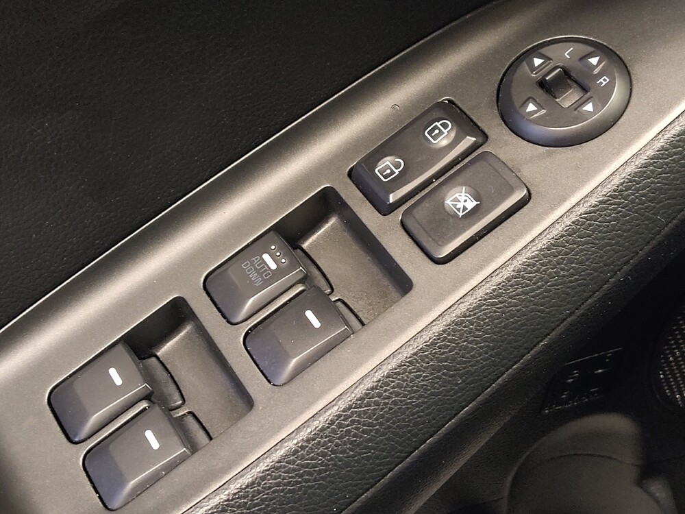 2016 Kia Forte in Live Oak, TX 78233 - 18098711 27