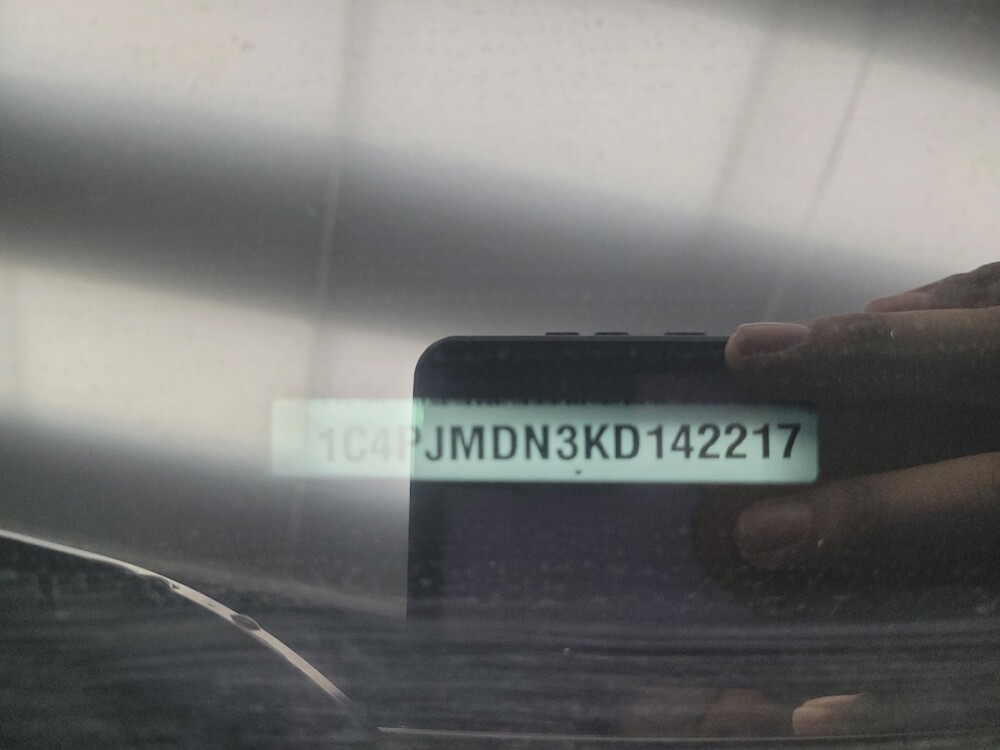 2019 Jeep Cherokee in Indianapolis, IN 46222 - 18098715 33