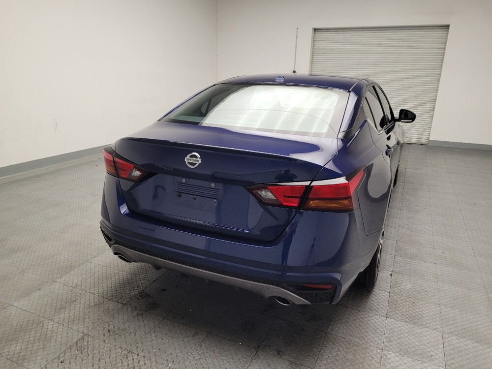 2020 Nissan Altima in Montclair, CA 91763 - 18098722 7