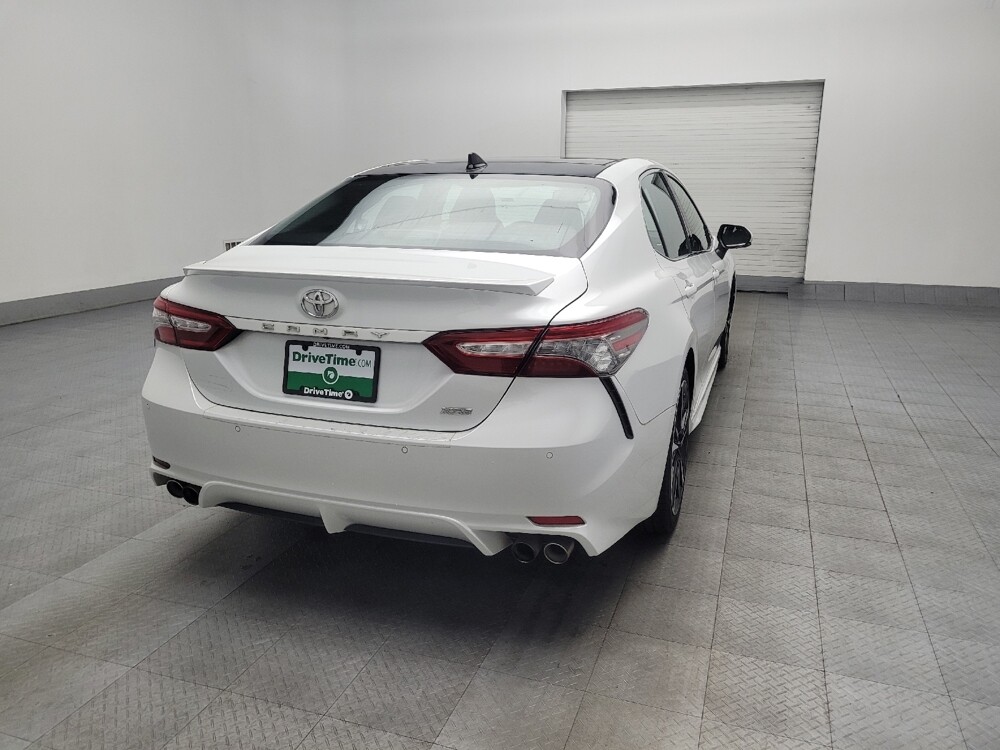 2018 Toyota Camry in Jackson, MS 39211 - 18098723 9