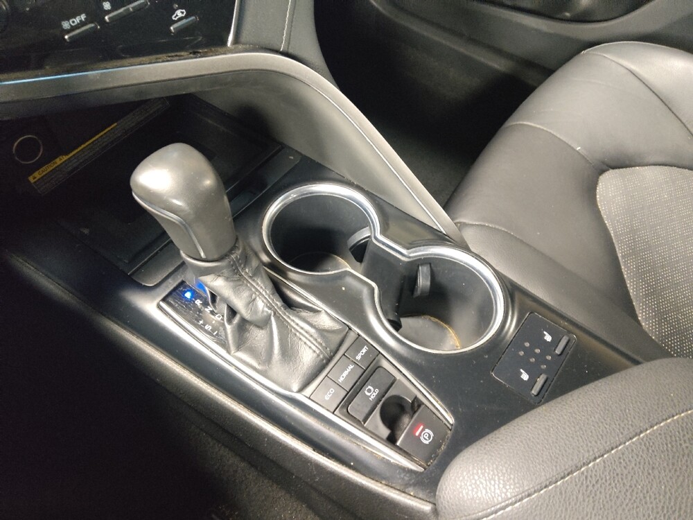 2018 Toyota Camry in Jackson, MS 39211 - 18098723 26