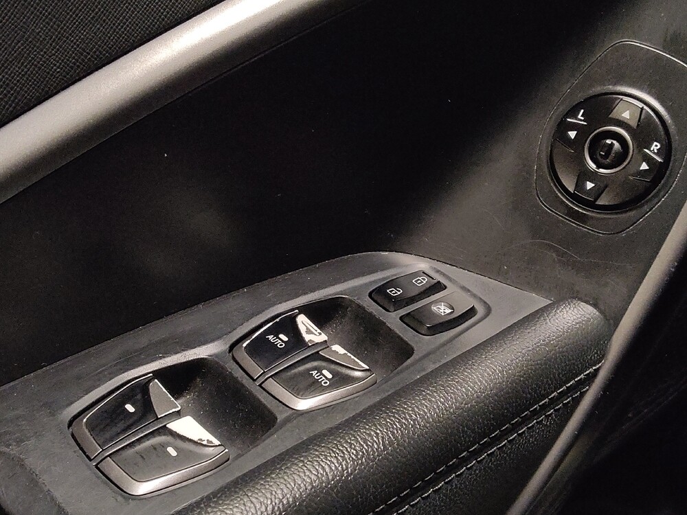 2018 Hyundai Santa Fe in Jacksonville, FL 32210 - 18098732 27