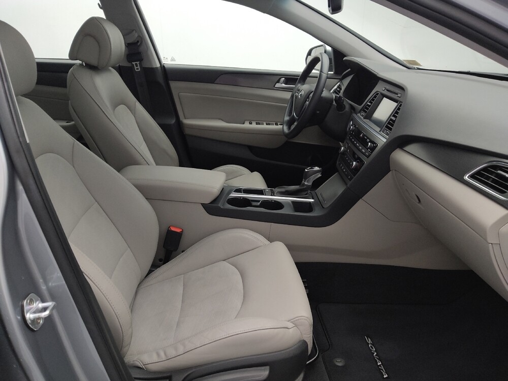2017 Hyundai Sonata in St. Louis, MO 63136 - 18098756 21