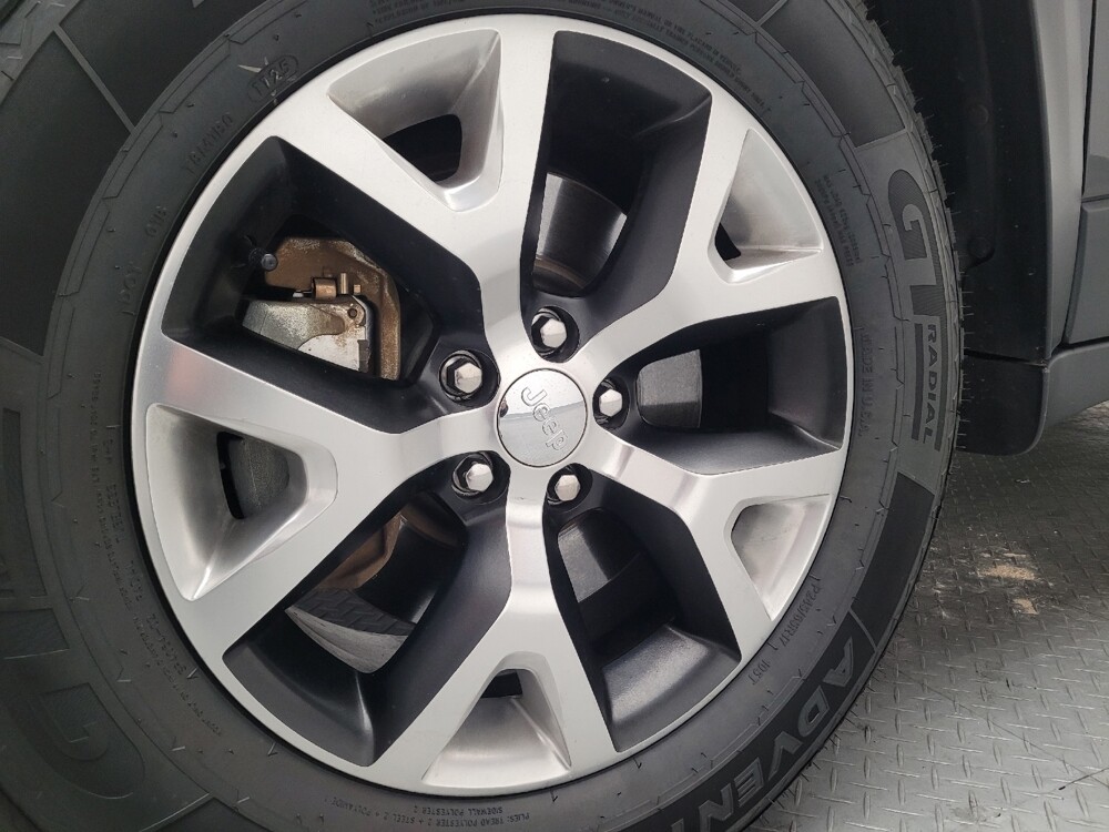 2017 Jeep Cherokee in Bakersfield, CA 93309 - 18098766 31