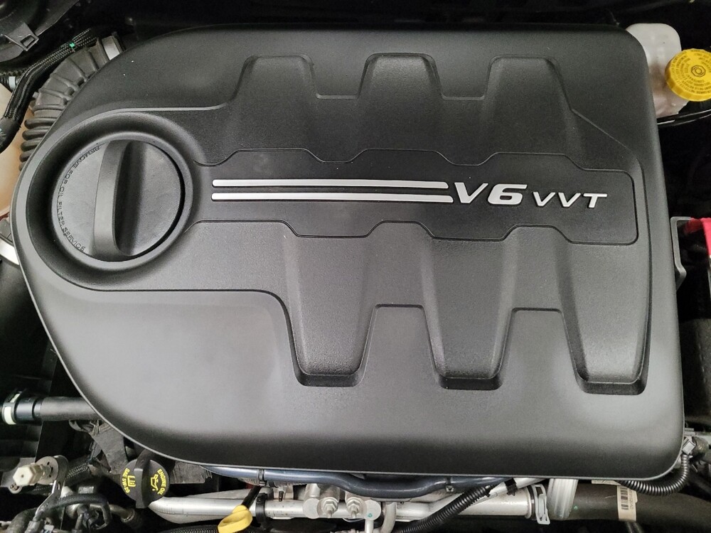 2017 Jeep Cherokee in Bakersfield, CA 93309 - 18098766 30