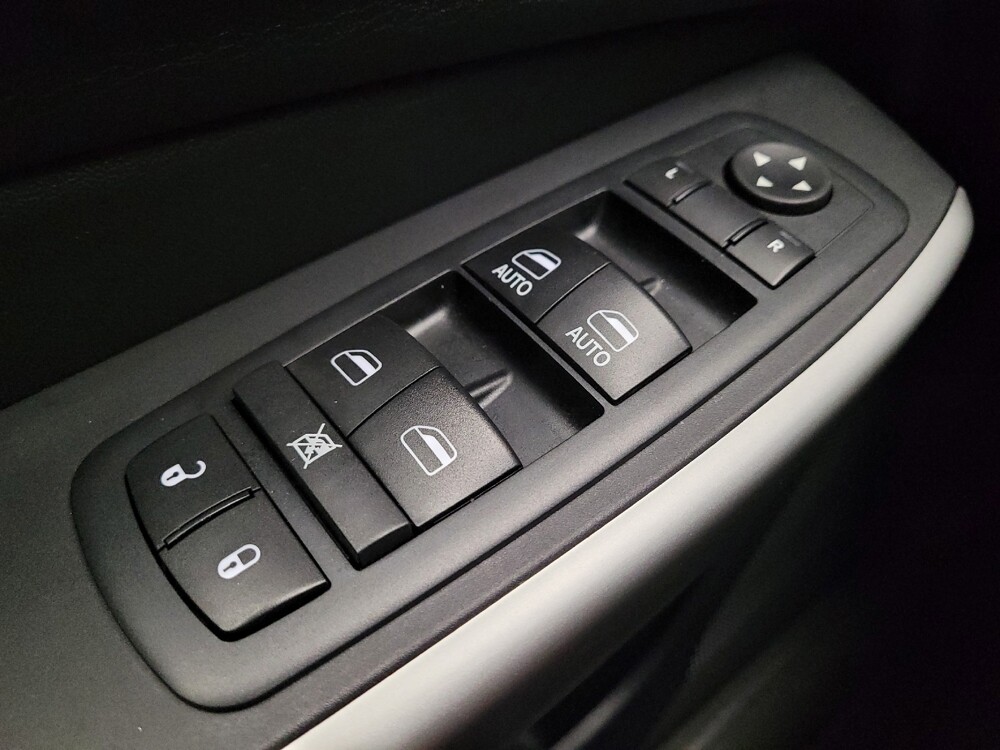 2017 Jeep Cherokee in Bakersfield, CA 93309 - 18098766 27