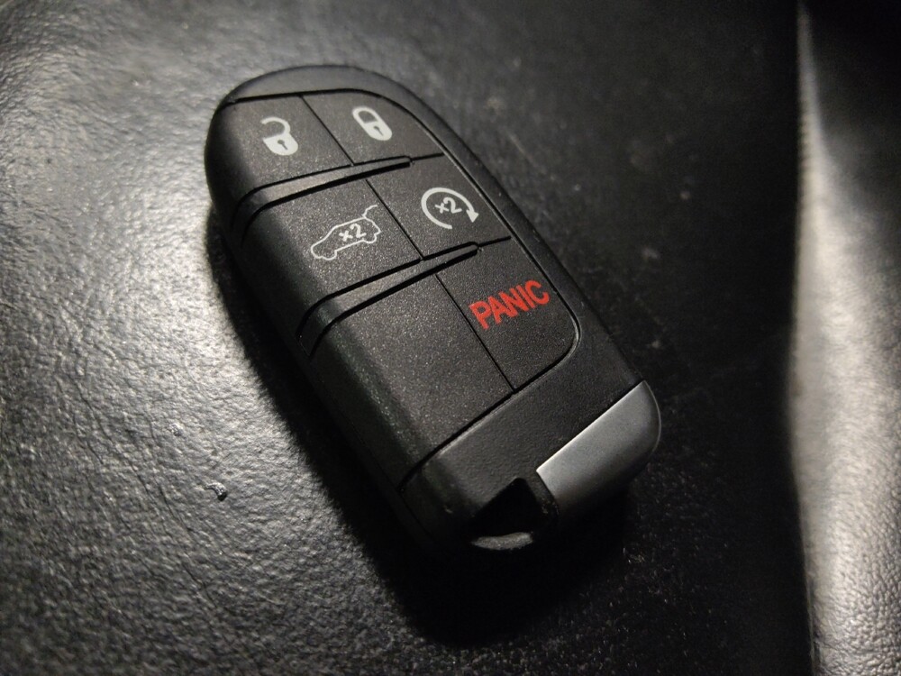 2018 Jeep Grand Cherokee in Mesa, AZ 85210 - 18098768 32