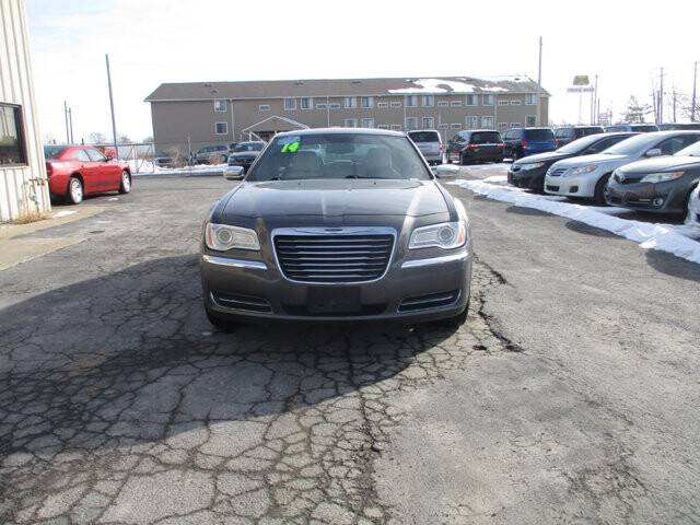2014 Chrysler 300 in Oak Grove, MO 64075 - 18098774 2
