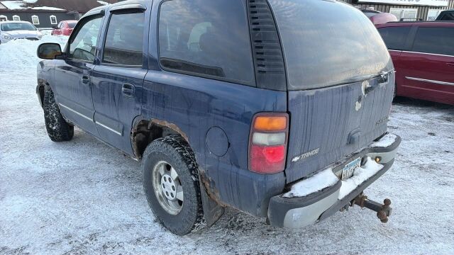 2002 Chevrolet Tahoe in Wadena, MN 56482 - 18098784 7