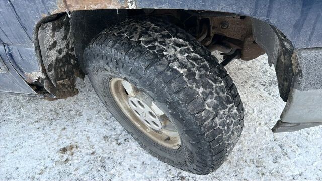 2002 Chevrolet Tahoe in Wadena, MN 56482 - 18098784 3