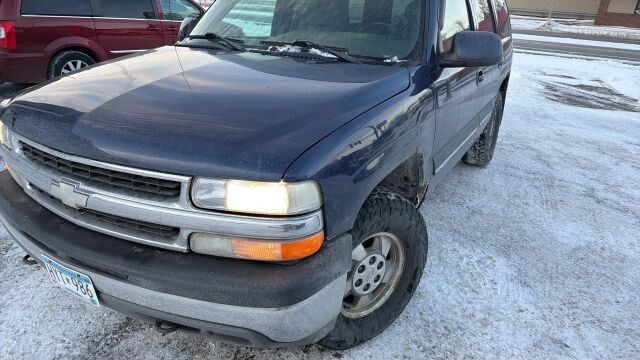 2002 Chevrolet Tahoe in Wadena, MN 56482 - 18098784