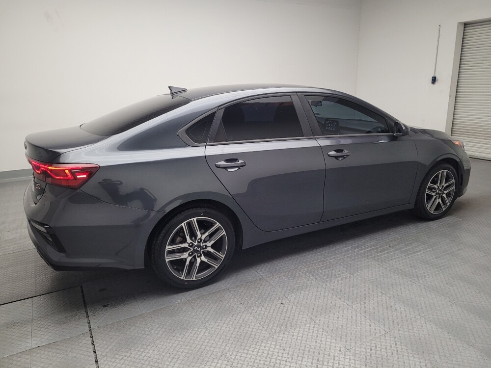 2019 Kia Forte in Downey, CA 90241 - 18098794 10