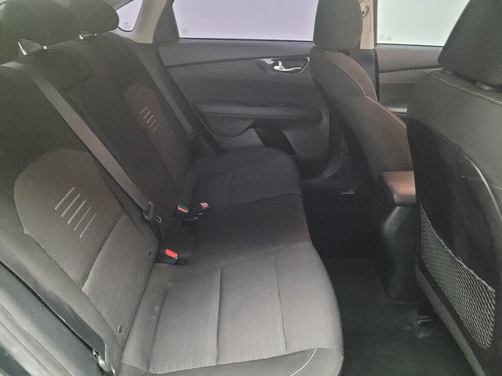 2019 Kia Forte in Downey, CA 90241 - 18098794 19