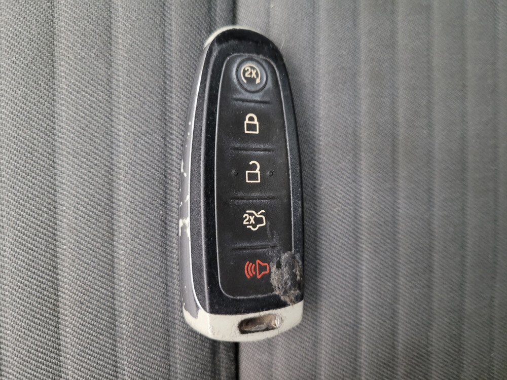 2017 Ford Escape in Bakersfield, CA 93309 - 18098795 32