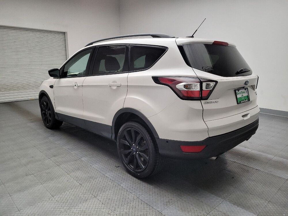 2017 Ford Escape in Bakersfield, CA 93309 - 18098795 5
