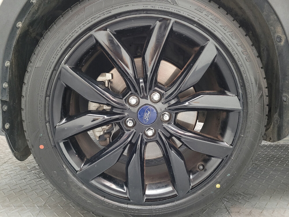 2017 Ford Escape in Bakersfield, CA 93309 - 18098795 31