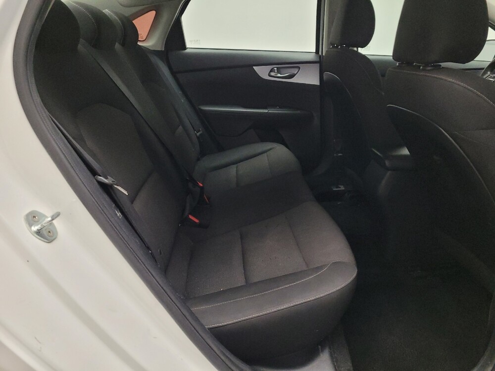 2022 Kia Forte in Downey, CA 90241 - 18098797 19